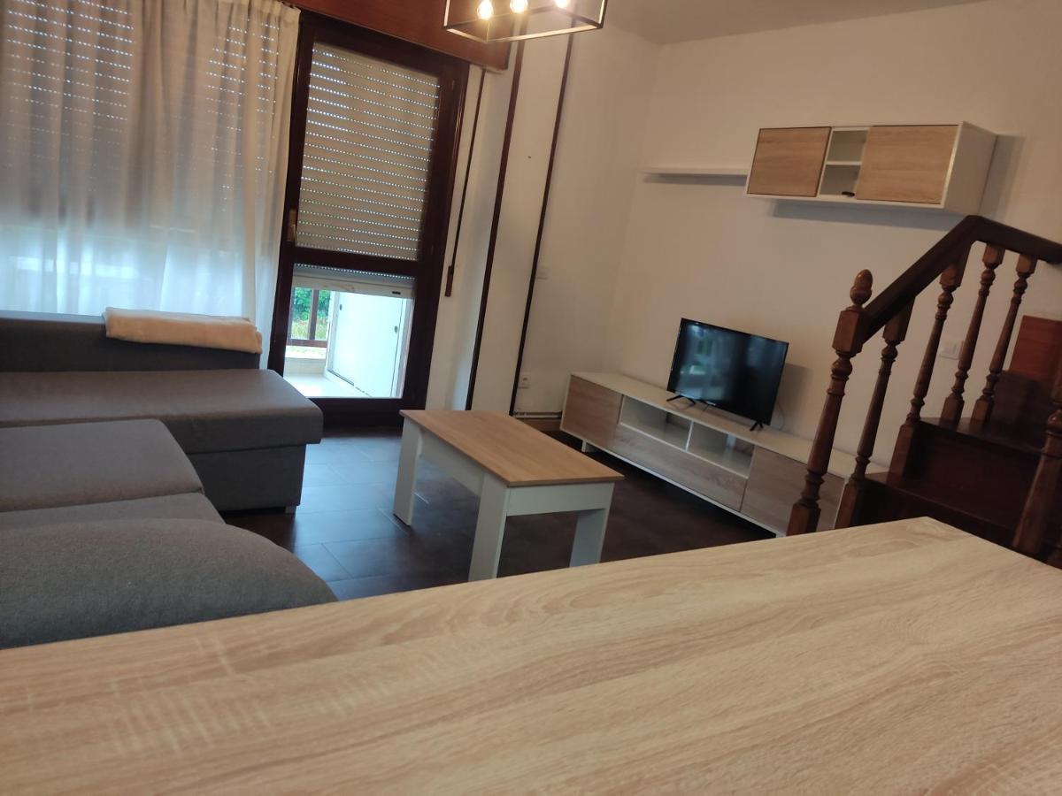 דירות נוחה Duplex En Ris מראה חיצוני תמונה